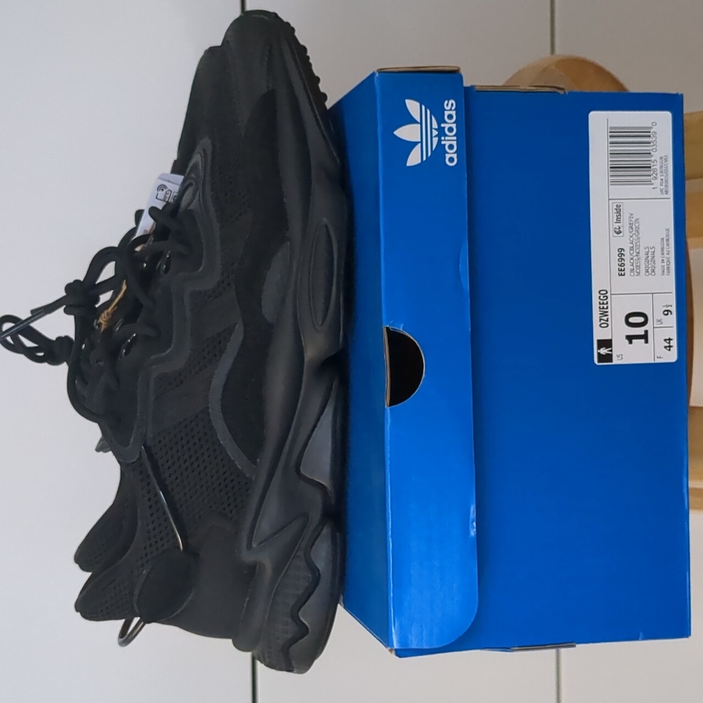 Men's Adidas Ozweego Sz 10